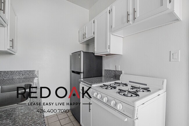 Foto del edificio - 1025 S Orange Dr