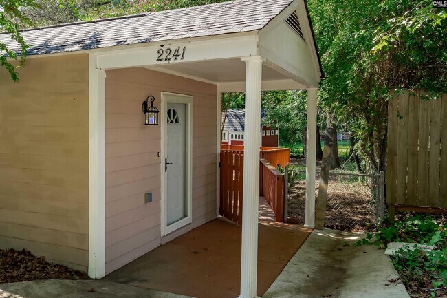 Building Photo - 2241 Atascadero Dr