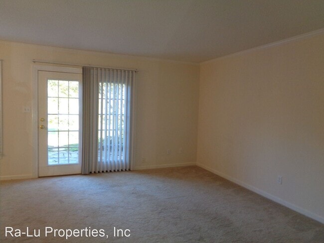 Building Photo - 2 br, 2.5 bath House - 4173 Lytchfield Ct.