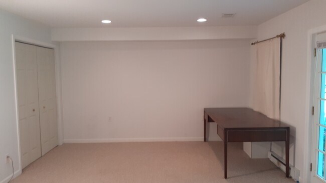 Building Photo - 1437 Glenside Grn