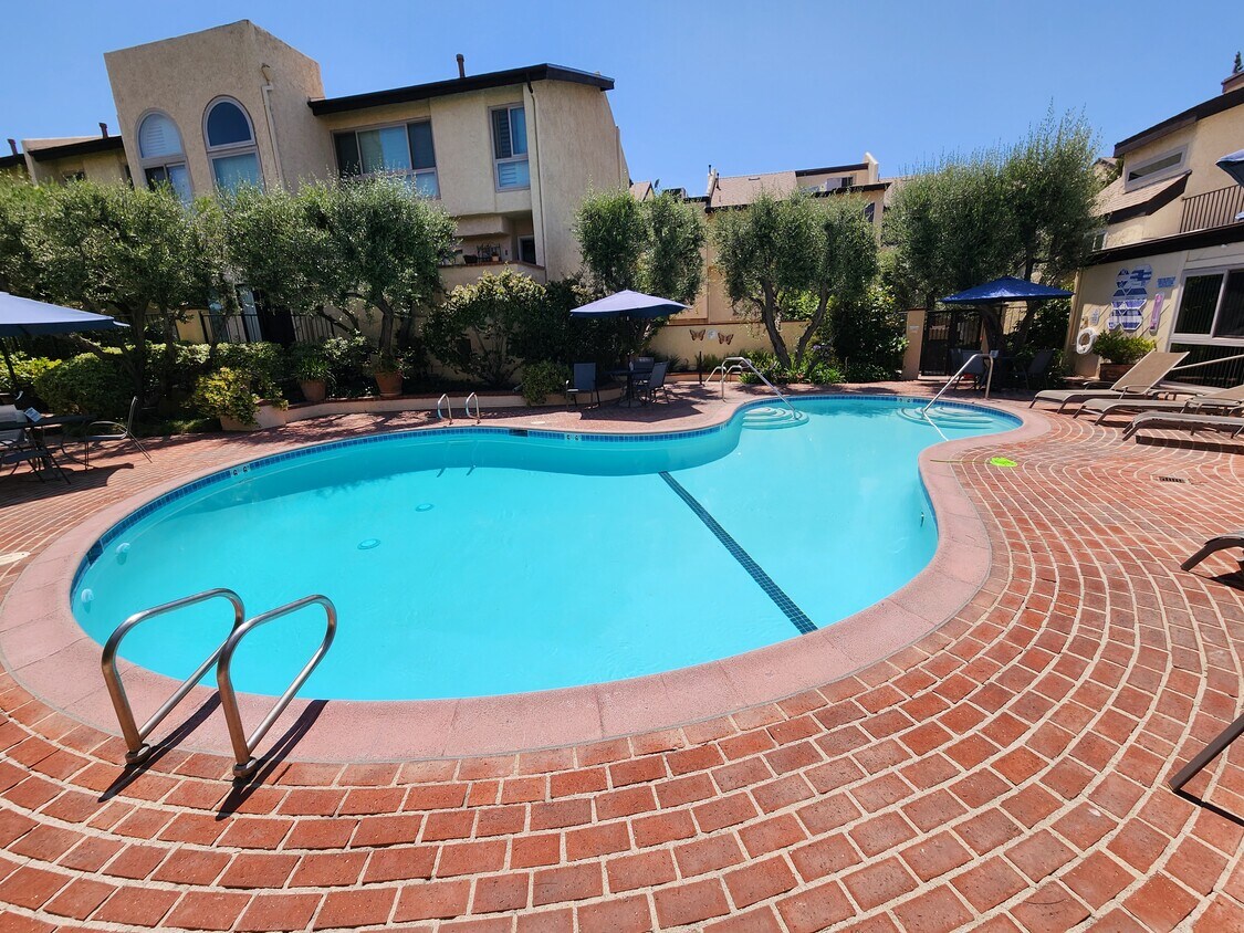 Primary Photo - 5267 Coldwater Canyon Ave