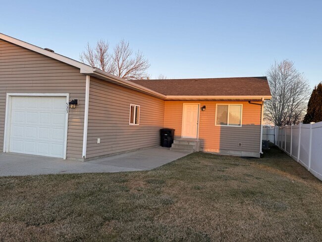 Foto del edificio - 523 Yellowstone Ave