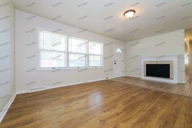 Foto del edificio - 8955 E 84 St