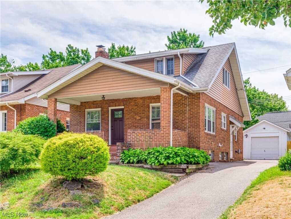 Primary Photo - 2484 Berk St