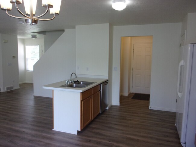 Foto del edificio - 1919 Twilight Ln E