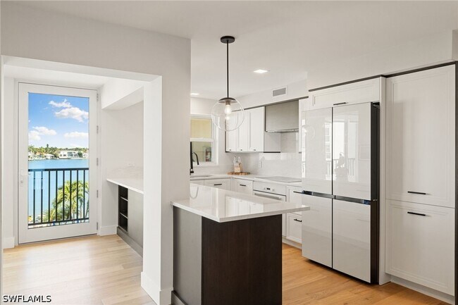 Foto del edificio - 3500 Gulf Shore Blvd N