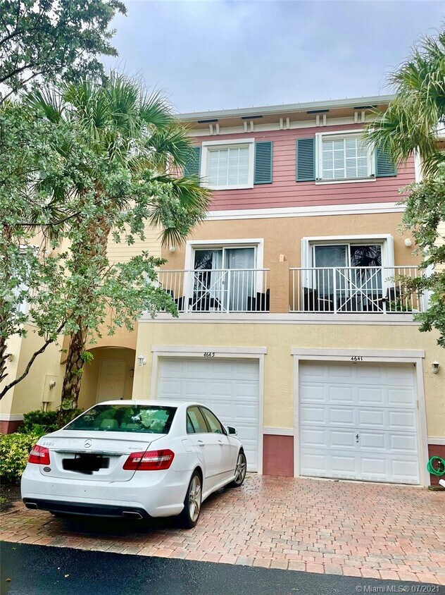 4645 SW 75th Way, Davie, FL 33314 Townhome Rentals in Davie FL