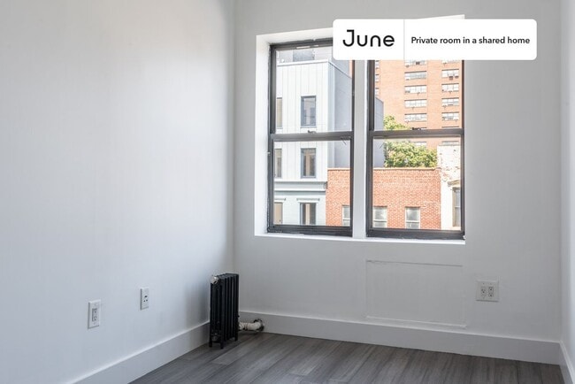 Building Photo - Room in Shared 2 bed/1 bath home