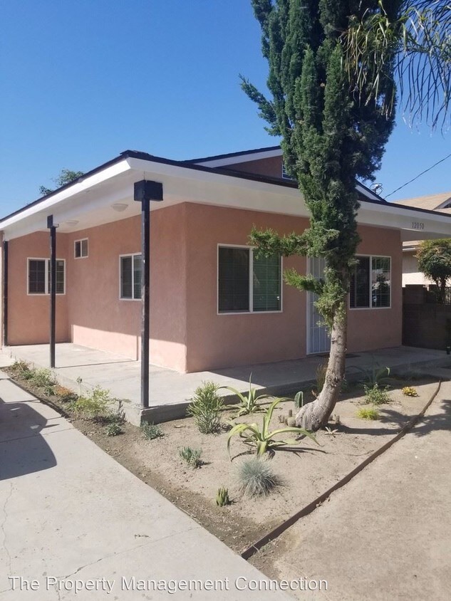 Primary Photo - 4 br, 2 bath House - 12050 E 162nd Street