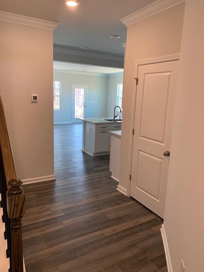 Building Photo - 6400 Coda Ct