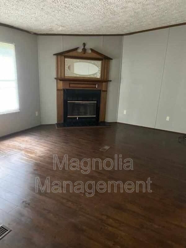 Building Photo - 137 Cardinal Ln