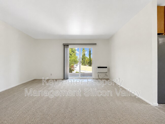 Foto del edificio - 923 Ravenscourt Ave