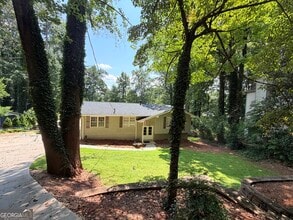 Building Photo - 295 Redwood Dr