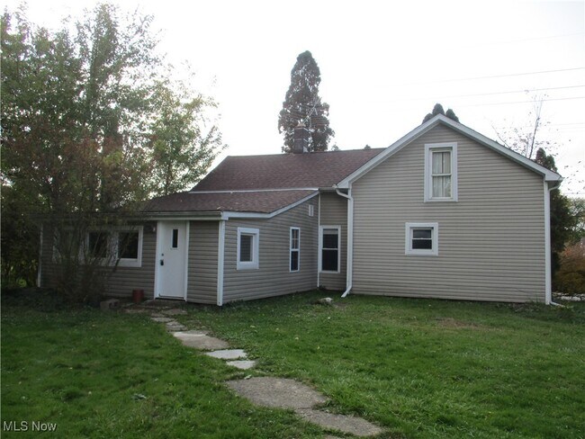 Building Photo - 15401 Madison Rd