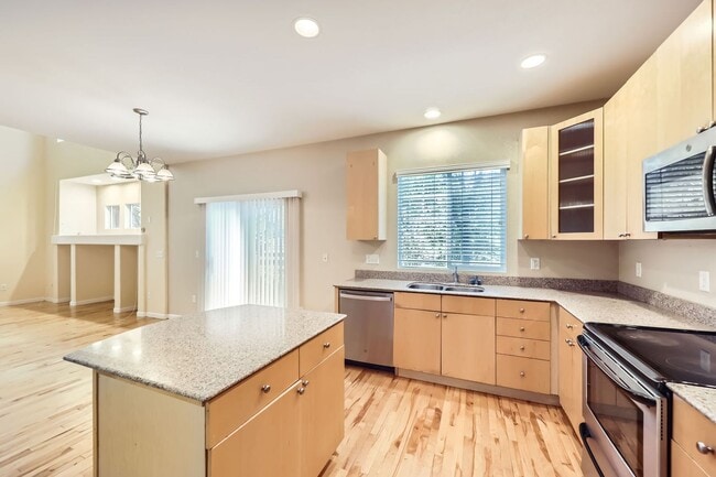 Building Photo - 4809 Lucca Dr