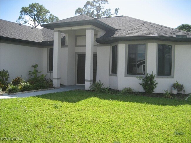 Building Photo - 1414 SW 16th Terrace