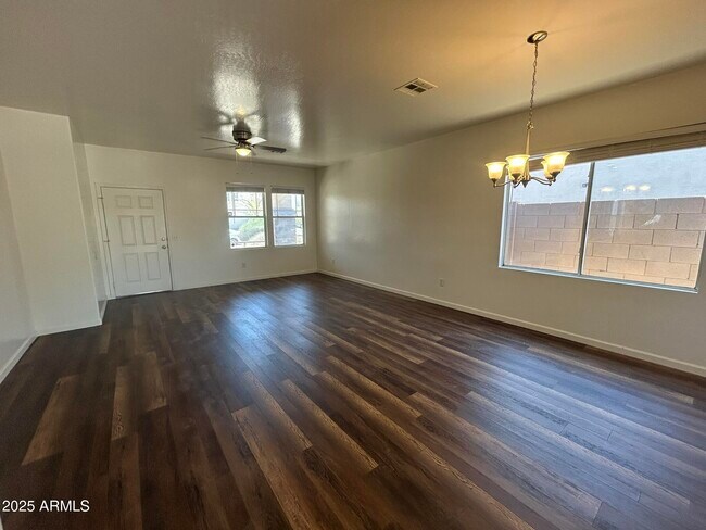 Building Photo - 7210 S 41st Dr