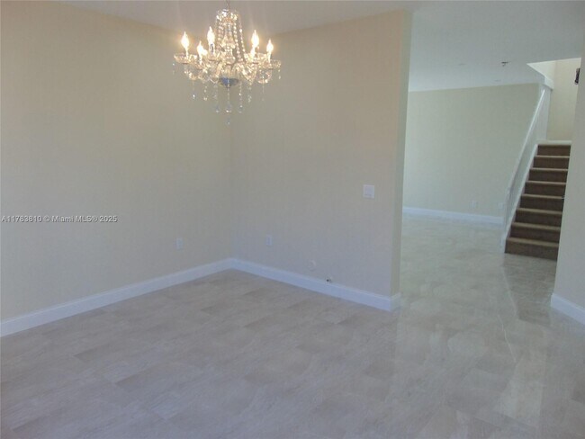 Foto del edificio - 19250 NW 22nd St