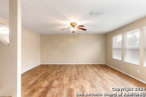 Building Photo - 216 Willow Crest