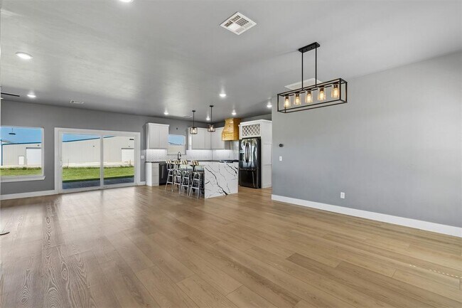 Foto del edificio - 4930 Meadow Dr