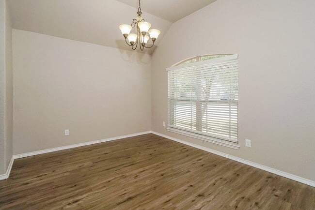 Foto del edificio - 8510 Winchester Way