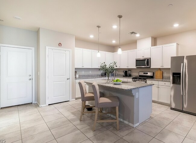 Foto del edificio - 3220 McKenna Dawn Ave