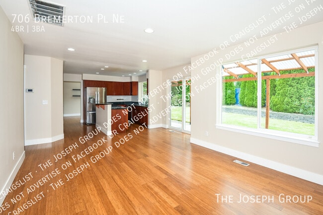 Building Photo - 706 Bremerton Pl NE