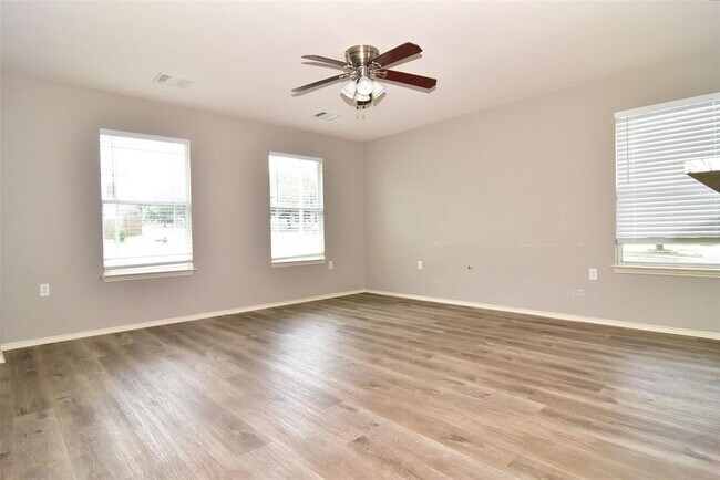 Building Photo - 11525 Hungry Horse Dr