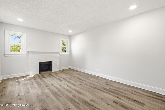 Building Photo - 1219 Becker Ave