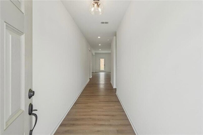 Foto del edificio - 522 Silverleaf Trl