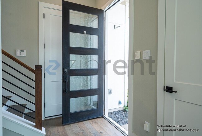 Foto del edificio - 4515 Whitney Pkwy