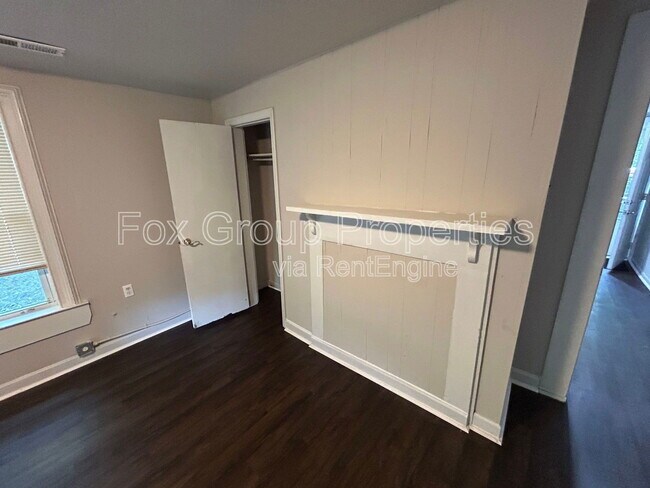 Foto del edificio - 1612 N McFarland St
