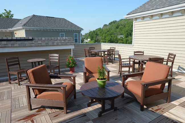 4th Floor Deck - Riverwalk Flats and Rowhouses