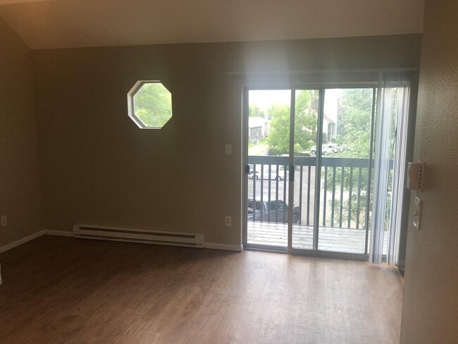 Building Photo - 4531 Boardwalk Dr