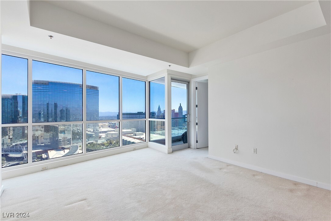 Foto principal - 4525 Dean Martin Dr