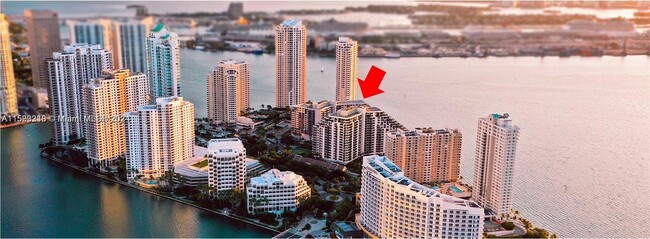 Foto del edificio - 540 Brickell Key Dr