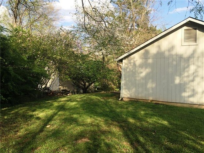 Foto del edificio - 4205 Sinecure Way NW