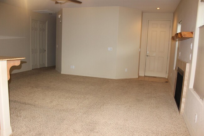 Foto del edificio - 1149 N Flowing Springs Trail