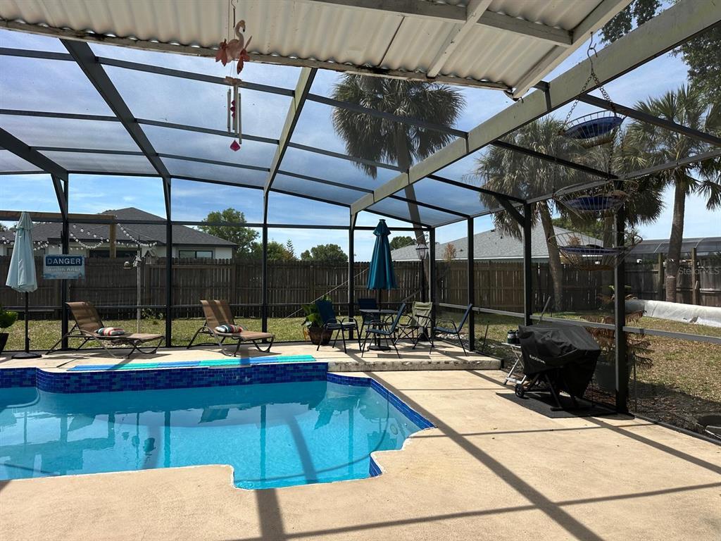 Building Photo - 818 Mendoza Dr