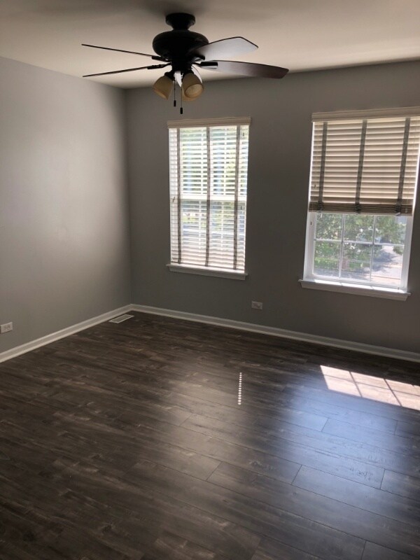 422 Burr Oak Dr, Oswego, IL 60543 House Rental in Oswego, IL