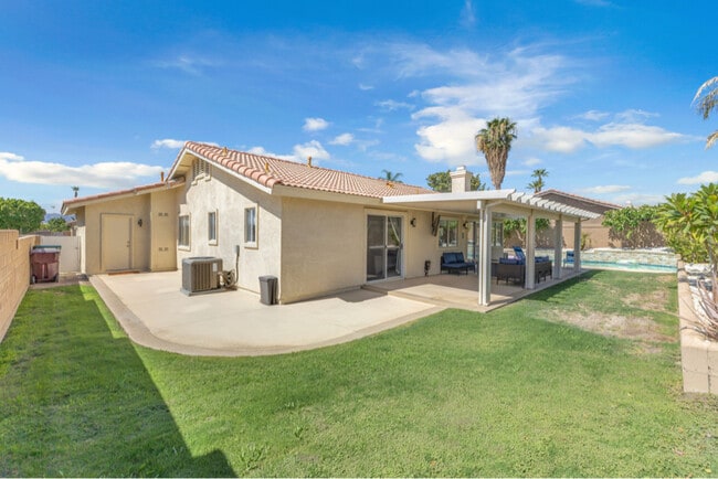 Foto del edificio - 79200 Violet Ct