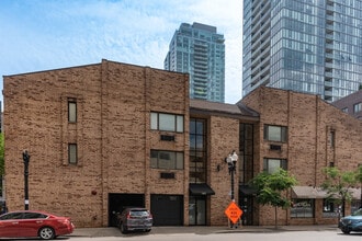 Building Photo - 163 W Division St