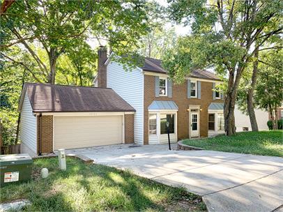 Primary Photo - 15723 Edgewood Dr