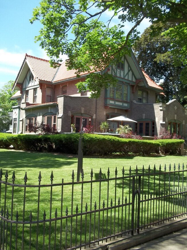 Foto del edificio - 305 Oregon Ave