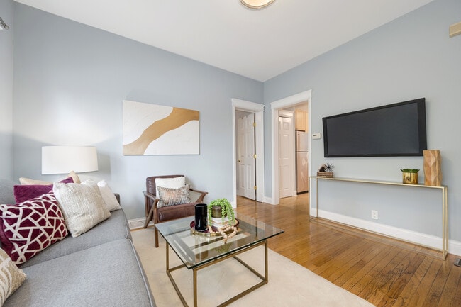 Foto del edificio - 3805 N Ravenswood Ave
