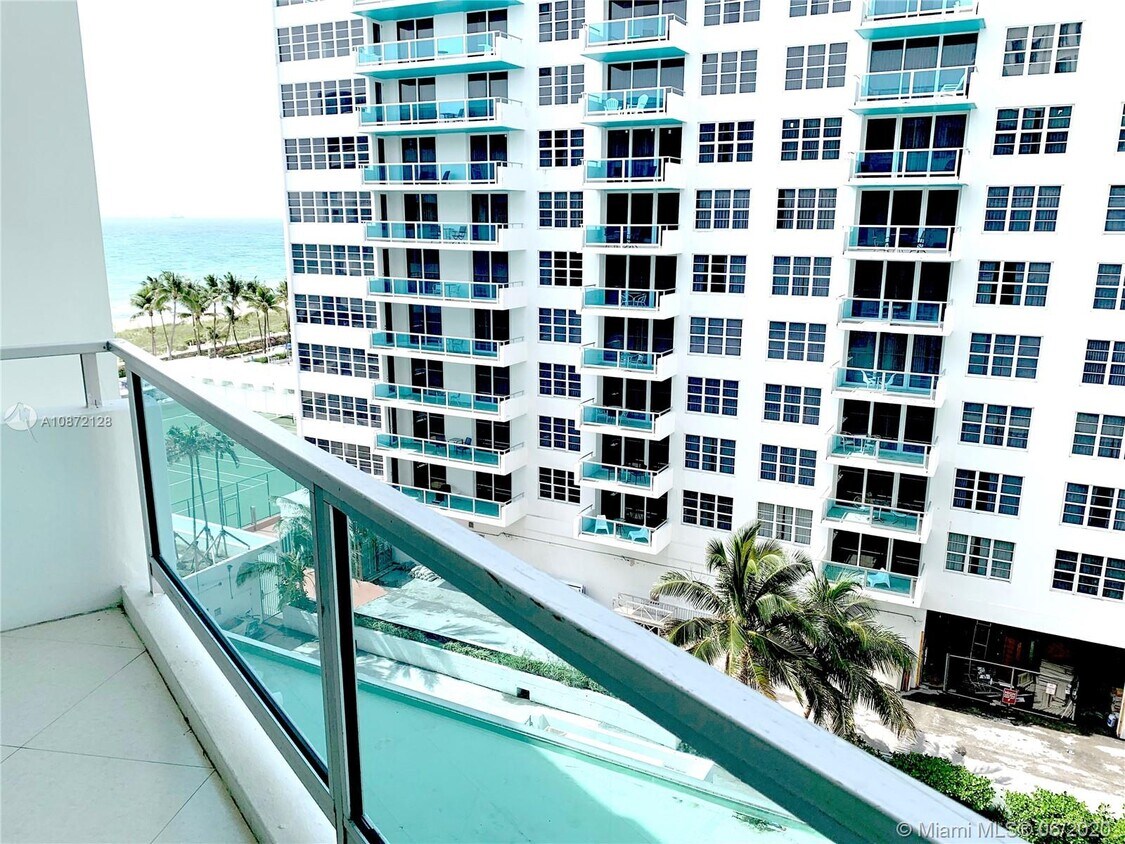 5151 Collins Ave Unit 828, Miami Beach, FL 33140 Condo for Rent in