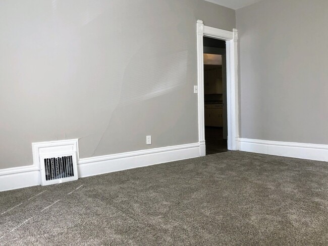 Building Photo - 839 Turner Ave NW