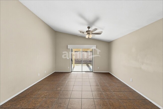 Foto del edificio - 16425 N 113th Dr