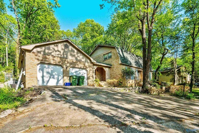 Building Photo - 4019 SE Piedmont Dr