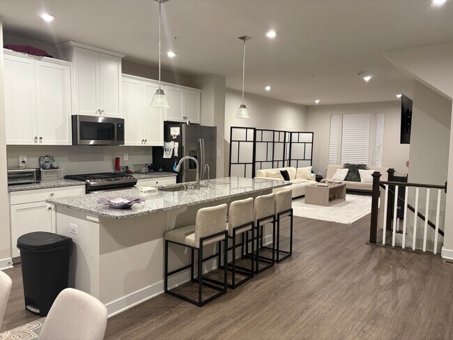 Foto del edificio - 16573 Fife Way